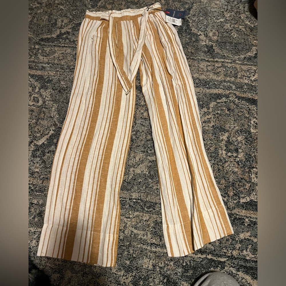 fun yellow and white summer flares